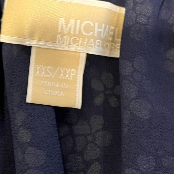 💙NWOT Michael Kors floral ruched blouse - XXS💙 - Picture 3 of 9
